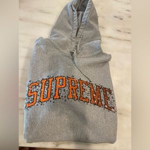SUPREME LONG SLEEVE HOODIE